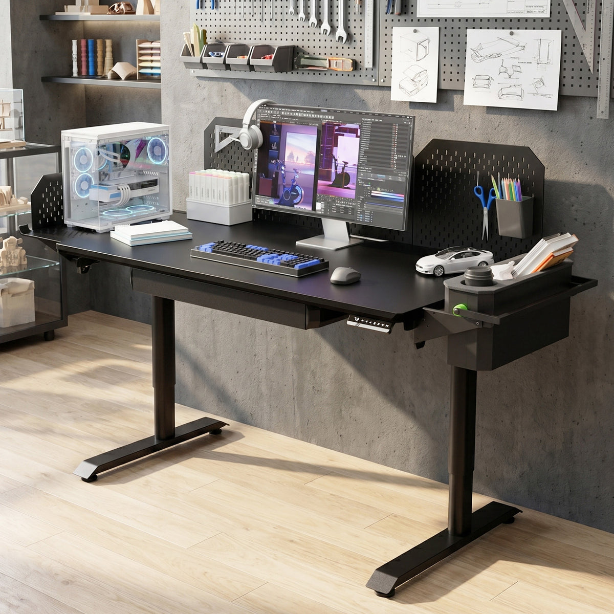 Main Desk