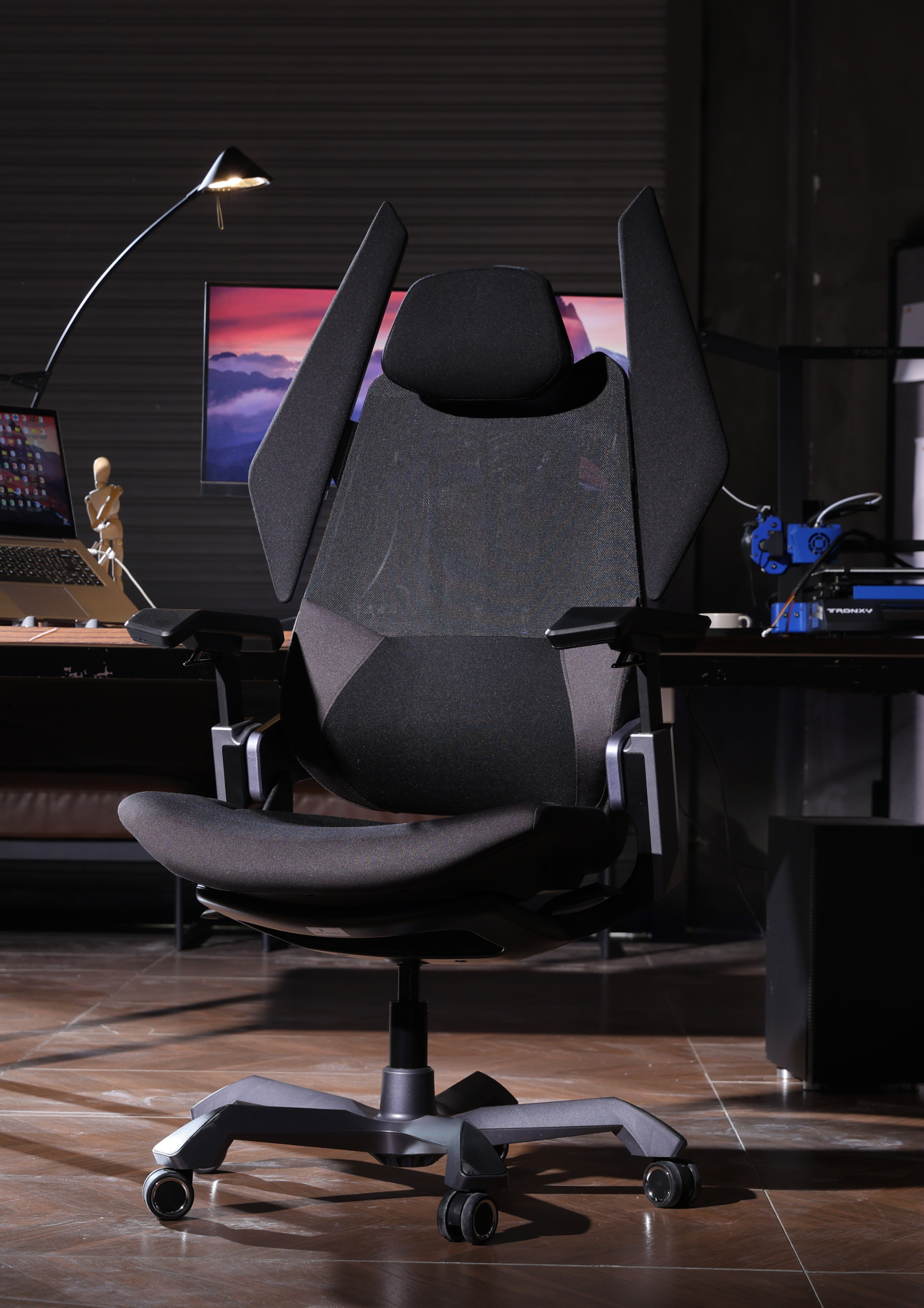 TGIF T0 Ergonomic Gaming Chair Black